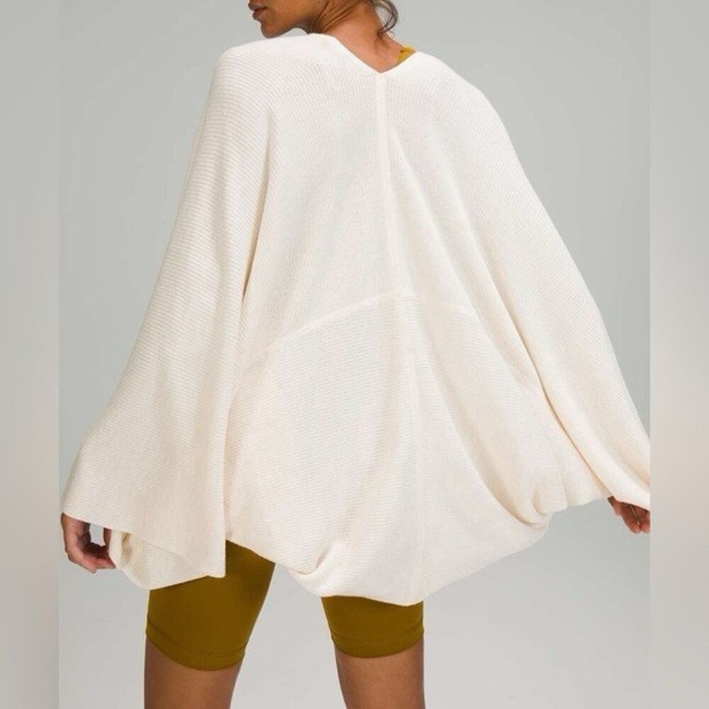 Lululemon Women's Cashlu Knit Textured Wrap Sz M L Cream - Picture 2 of 16